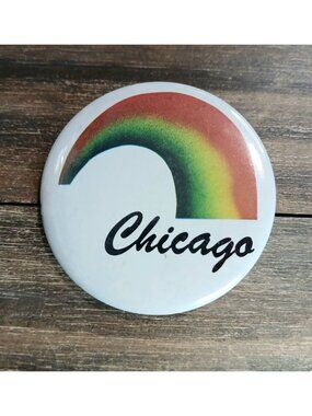 Vintage Chicago Pin Button Illinois Windy City Rainbow Lapel Bag Gear